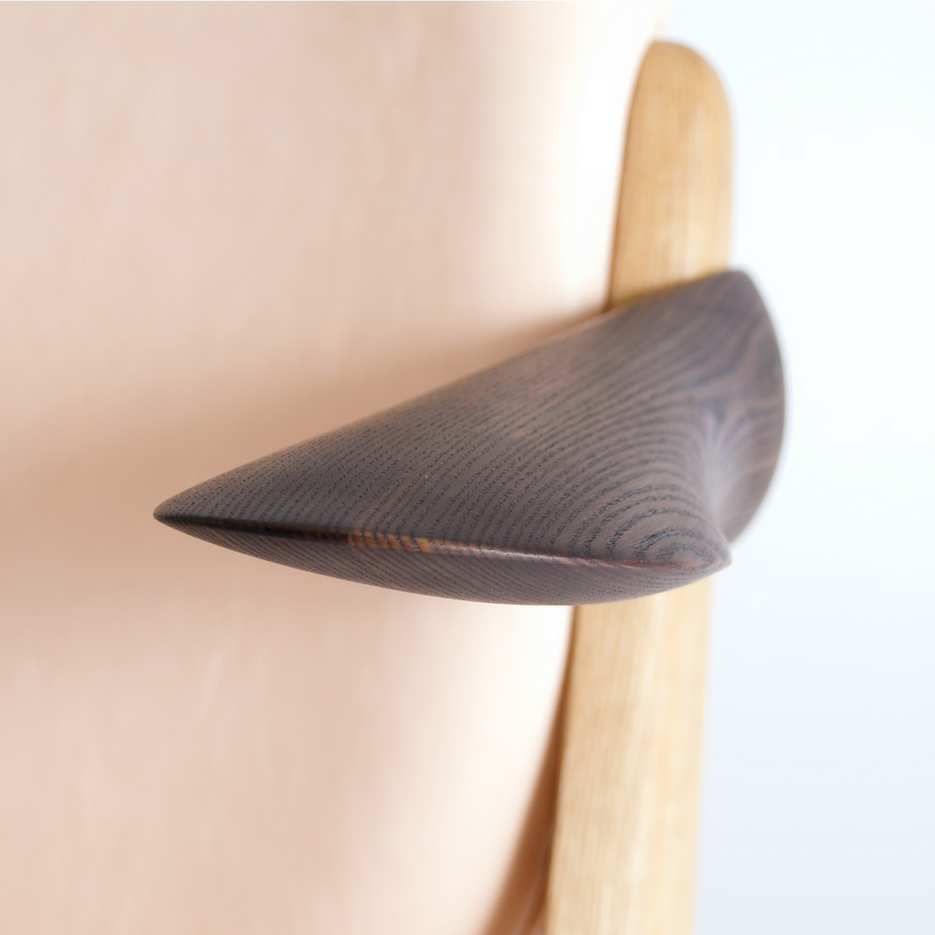 Inoda Sveje IS lounge chair walnut arms white oak frame left closeup detail