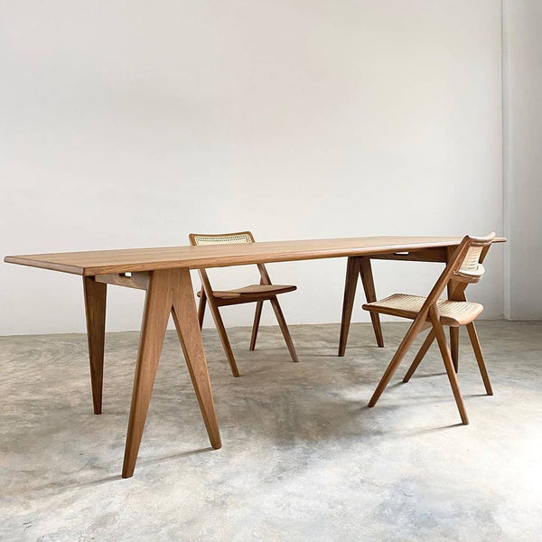 Muṅgāru Dining Chair (a set of 4)